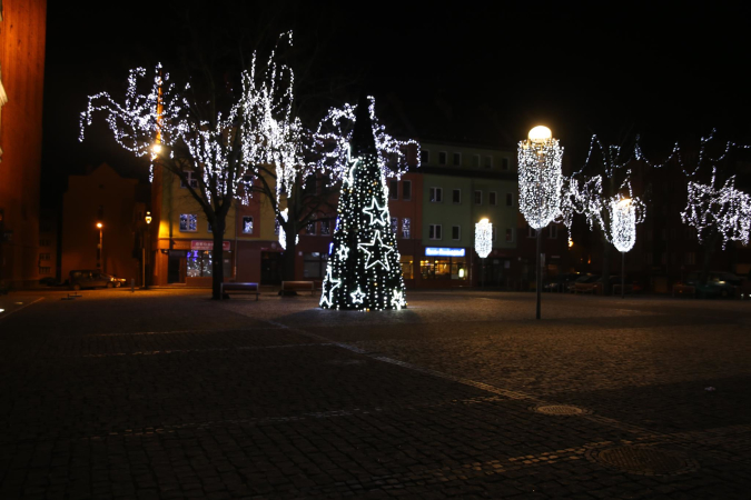 Świąteczny Stargard nocą