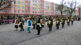 VI edycja Stargardzkiego Poloneza Maturzystów.