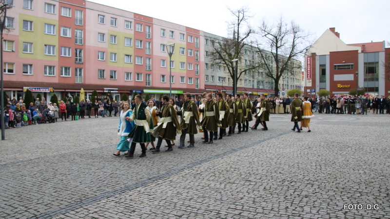 VI edycja Stargardzkiego Poloneza Maturzystów.