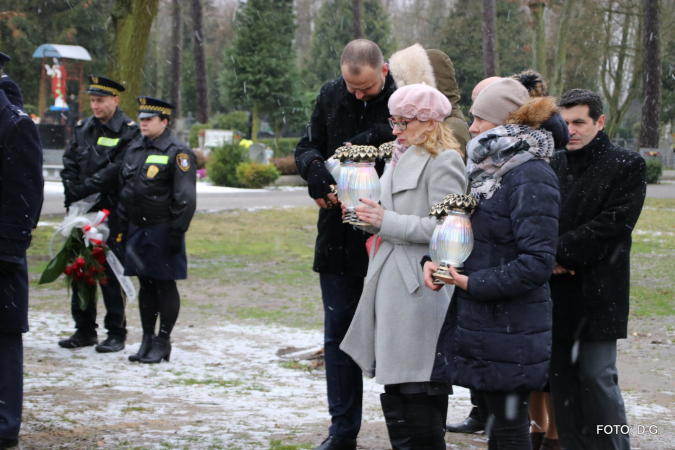 Pierwsza rocznica śmierci Prezydenta Sławomira Pajora - Galeria.