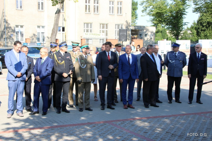 Posadzenie "Dębu pamięci"- FOTORELACJA