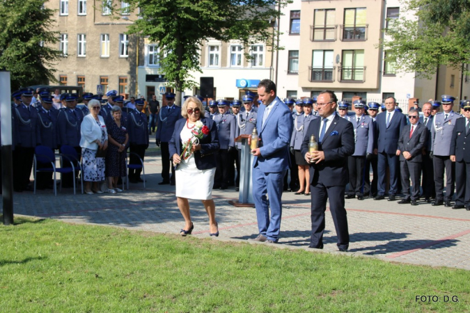 Posadzenie "Dębu pamięci"- FOTORELACJA