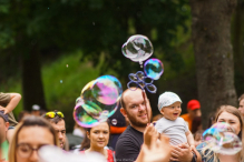 Festiwal baniek mydlanych i kolorów. GALERIA