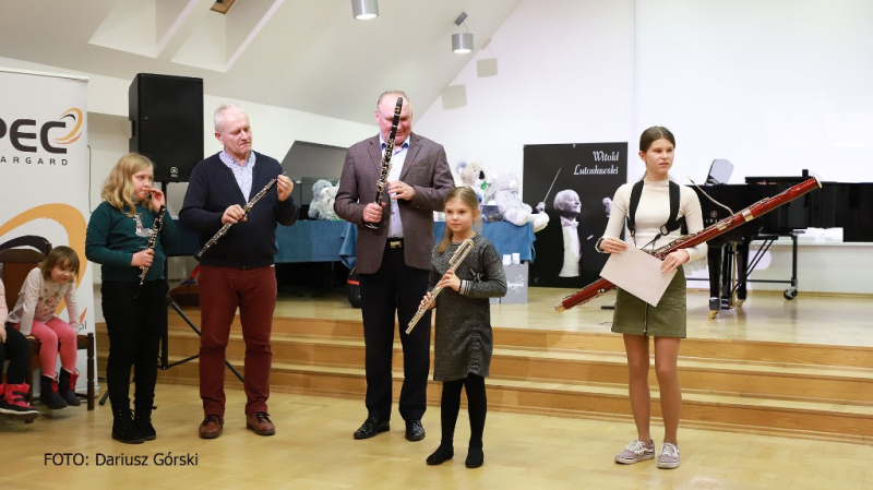 IV KONKURS PIOSENKI "ZŁOTY MIKROFON". Koncert finałowy. GALERIA