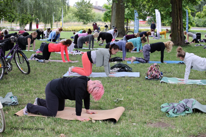 Yoga w Parku-17.07.2022. Galeria