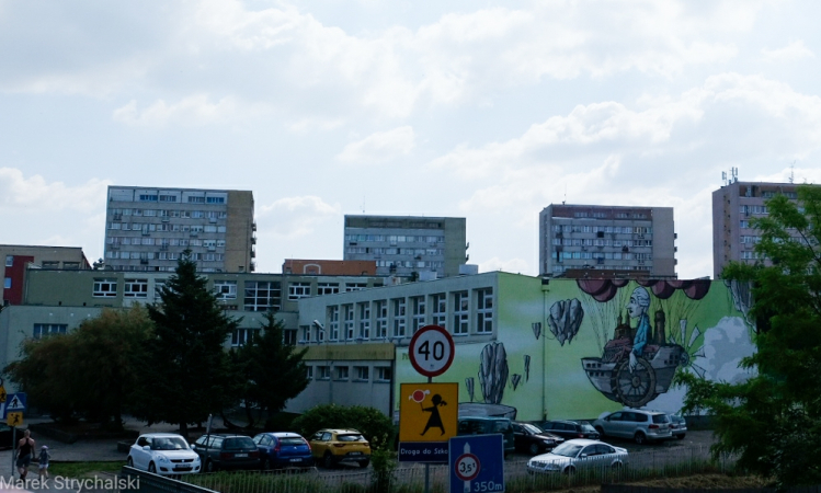 Dni Stargardu: czerwony autobus ulicami miasta mknie. Fotorelacja