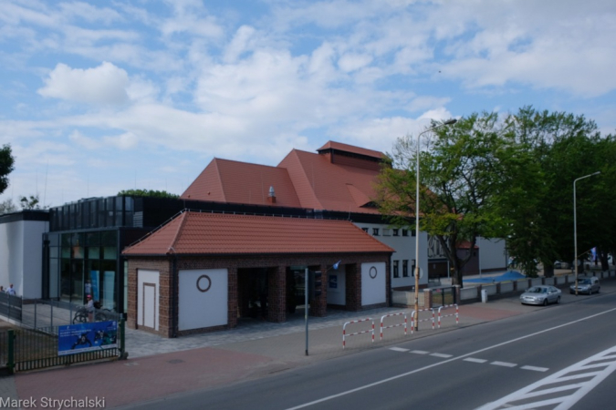 Dni Stargardu: czerwony autobus ulicami miasta mknie. Fotorelacja
