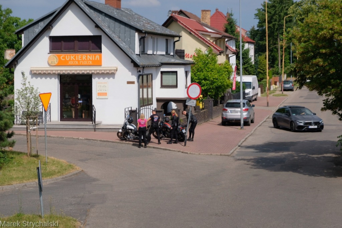 Dni Stargardu: czerwony autobus ulicami miasta mknie. Fotorelacja