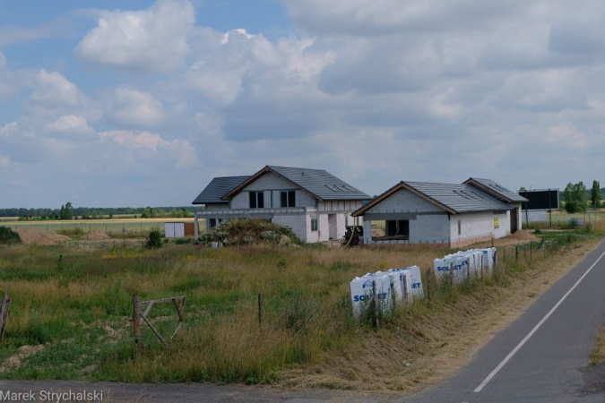 Dni Stargardu: czerwony autobus ulicami miasta mknie. Fotorelacja