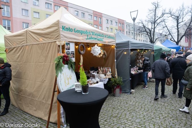Jarmark Świąteczny pod Szczęśliwą Gwiazdą. Fotorelacja