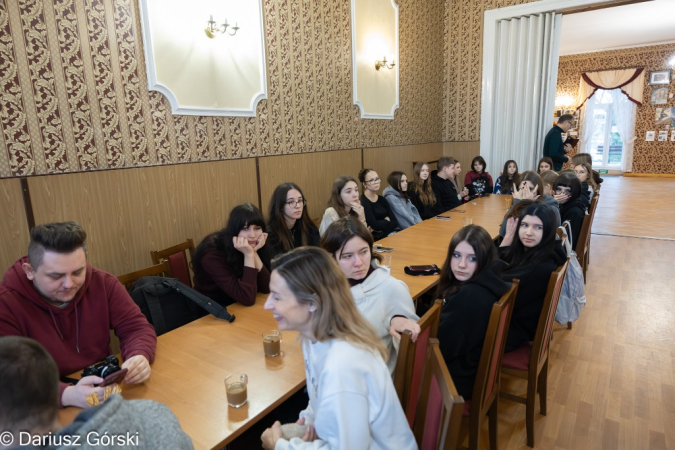 Artyści z grupy Malachit na spotkaniu z młodzieżą szkolną. Fotorelacja