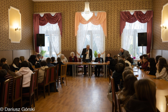 Artyści z grupy Malachit na spotkaniu z młodzieżą szkolną. Fotorelacja