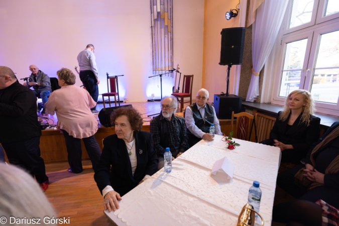 Malachit ozdobił ściany Kolejarza. Fotorelacja