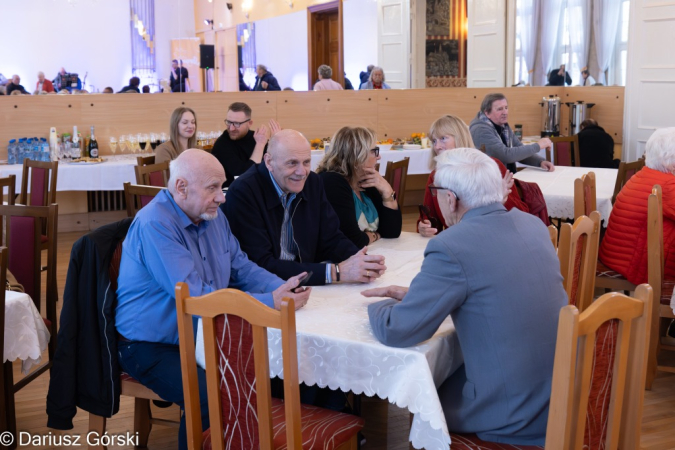 Malachit ozdobił ściany Kolejarza. Fotorelacja