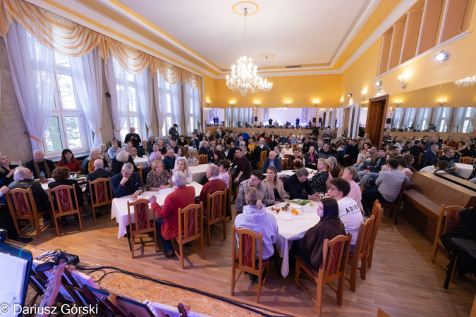 Malachit ozdobił ściany Kolejarza. Fotorelacja