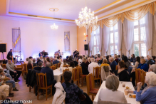 Malachit ozdobił ściany Kolejarza. Fotorelacja