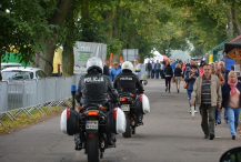 Policjanci zabezpieczają XXVII Barzkowickie Targi Rolne