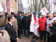 PROTESTUJĄCY ROLNICY U STAROSTY