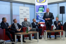 Bridgestone coraz większy
