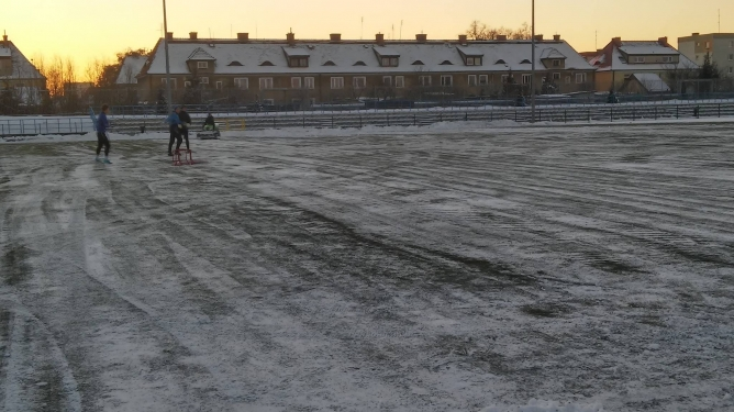 Harmonogram sparingów przy Ceglanej