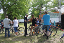 Zachodniopomorscy policjanci na ekologicznym pikniku ?Szczecińskie Magnolie?