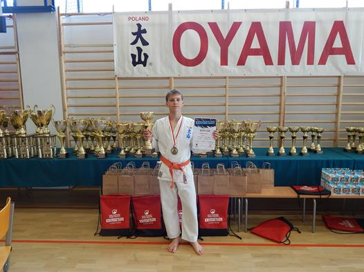 OLIWIER PATRAK MISTRZEM POLSKI OYAMA KARATE