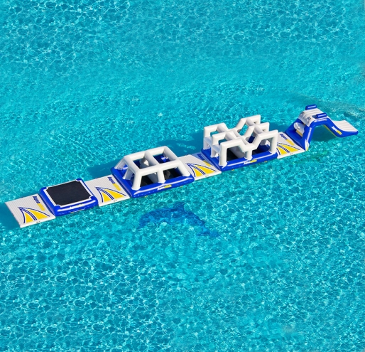 Tor Aquaglide ? basenowa atrakcja na wakacje!