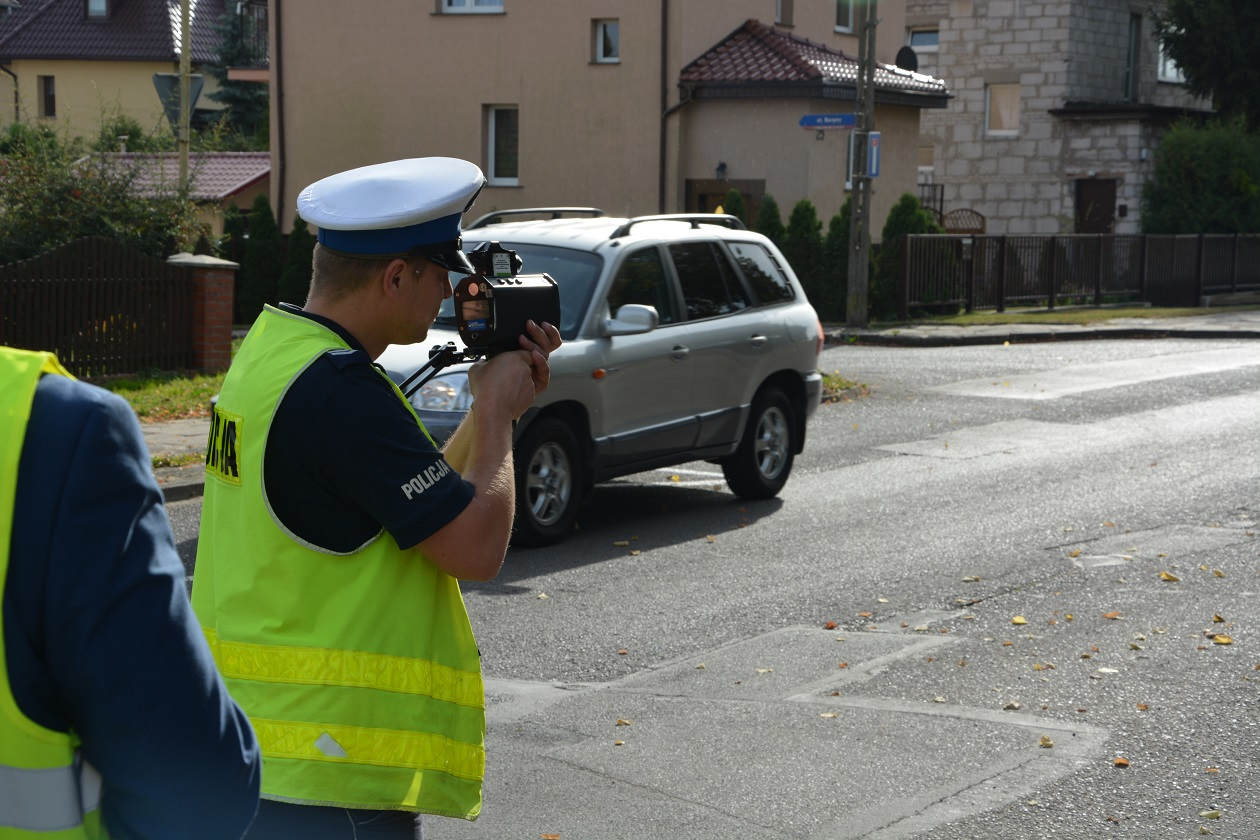 Przekroczył prędkość w terenie zabudowanym 103/40 km/h - stracił uprawnienia