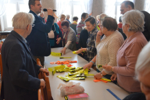 Dobre rady i odblaski dla seniorów