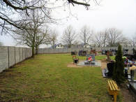 Nowe alejki i ogrodzenie na cmentarzach