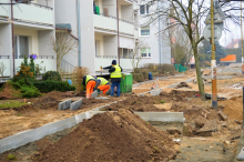 Nowe parkingi i chodniki na Wierzyńskiego