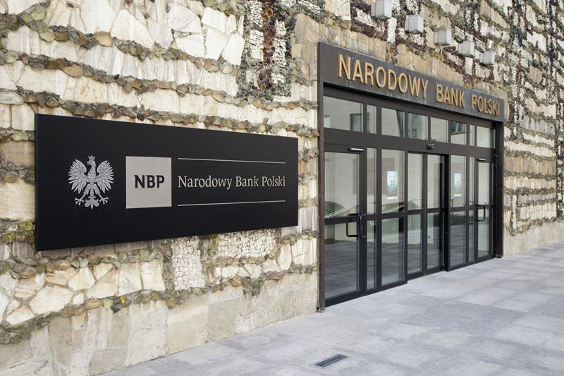 NBP: dochody rodzin pod koniec 2016 r. wzrosły o prawie 6 proc.