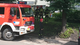 Mężczyzna zamknięty w sklepie grozi wysadzeniem w powietrze. AKTUALIZACJA.