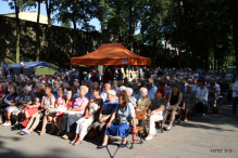 ?Ku pamięci rocznicy Powstania Warszawskiego? ? koncert w Teatrze Letnim.[VIDEO].