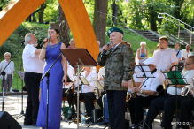 ?Ku pamięci rocznicy Powstania Warszawskiego? ? koncert w Teatrze Letnim.[VIDEO].