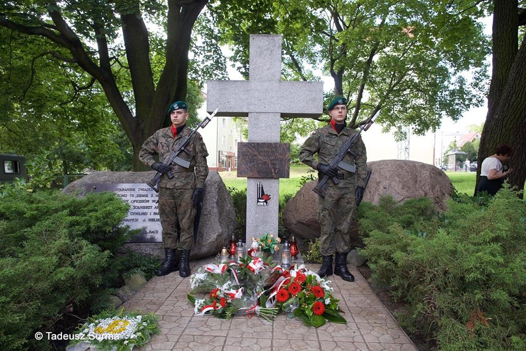 SOLIDARNI Z POWSTAŃCAMI