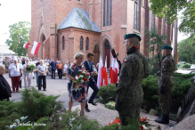 SOLIDARNI Z POWSTAŃCAMI