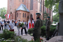 SOLIDARNI Z POWSTAŃCAMI