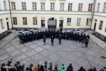 Od dziś na ulicach Warszawy pierwsze patrole wyposażone w kamery
