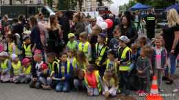 Dzień Dziecka w policyjnej asyście. [VIDEO].