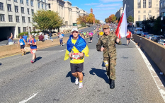 ?Poland - good job!? Żołnierz 14 ZBOT w maratonie Marines w Waszyngtonie