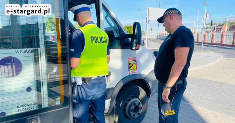 Autobusem bezpiecznie do szkoły- policjanci kontrolują pojazdy przewożące dzieci