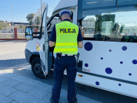 Autobusem bezpiecznie do szkoły- policjanci kontrolują pojazdy przewożące dzieci