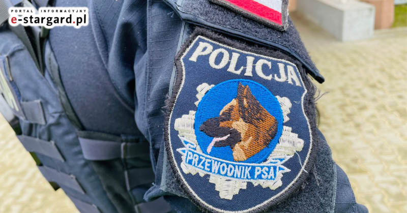 Poszukiwany liczył, że przechytrzy policjantów chowając się w sklepie. Nic bardziej mylnego. Jak się okazało w plecaku miał jeszcze narkotyki