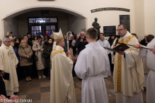 Komu bije dzwon? Obudzono Jana Marię w kościele św. Jana