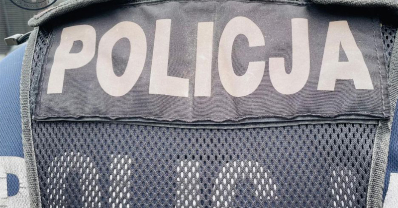 Nie ma i nigdy nie będzie przyzwolenia na agresję wobec policjantów – zarzut dla 21- latka