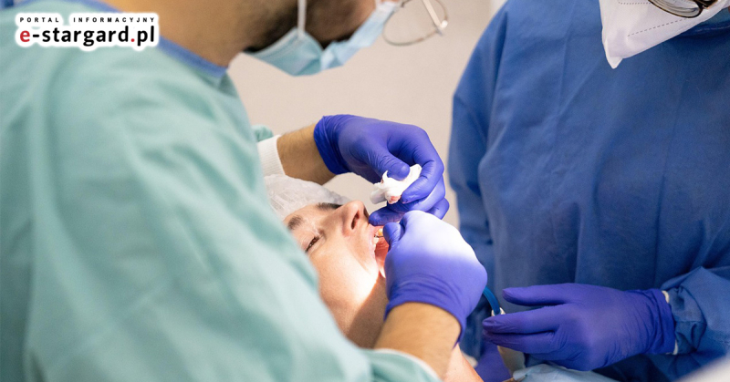 Klinika dentystyczna i profesjonalna opieka stomatologiczna - co to oznacza w praktyce?