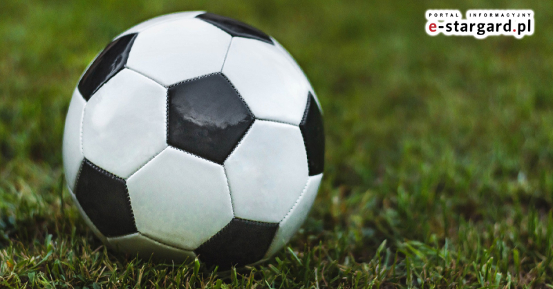 Piąte zwycięstwo z rzędu. Błękitni Stargard wiceliderem Betclic 3. Ligi