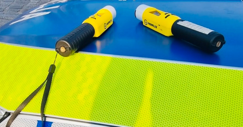 Niecodzienny widok – dwóch pijanych bez uprawnień podczas jazdy przesiadało się za kierownicą