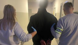 Strzelali z wiatrówki i niszczyli mienie – 3 sprawców usłyszało zarzuty